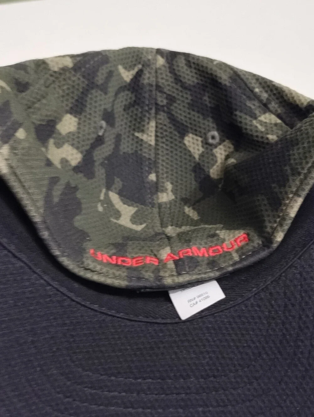 Under Armour Kids Blitzing Camo Cap Fitted Hat Camouflage & Red Logo